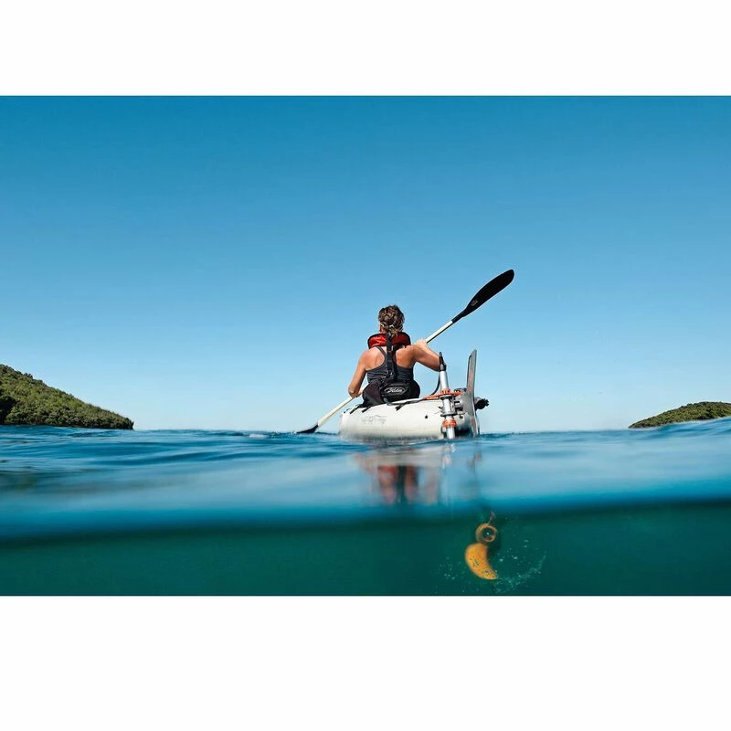 TORQEEDO Outboard Motors Ultralight Electric Kayak Trolling Motor, 915Wh Battery - Image 9